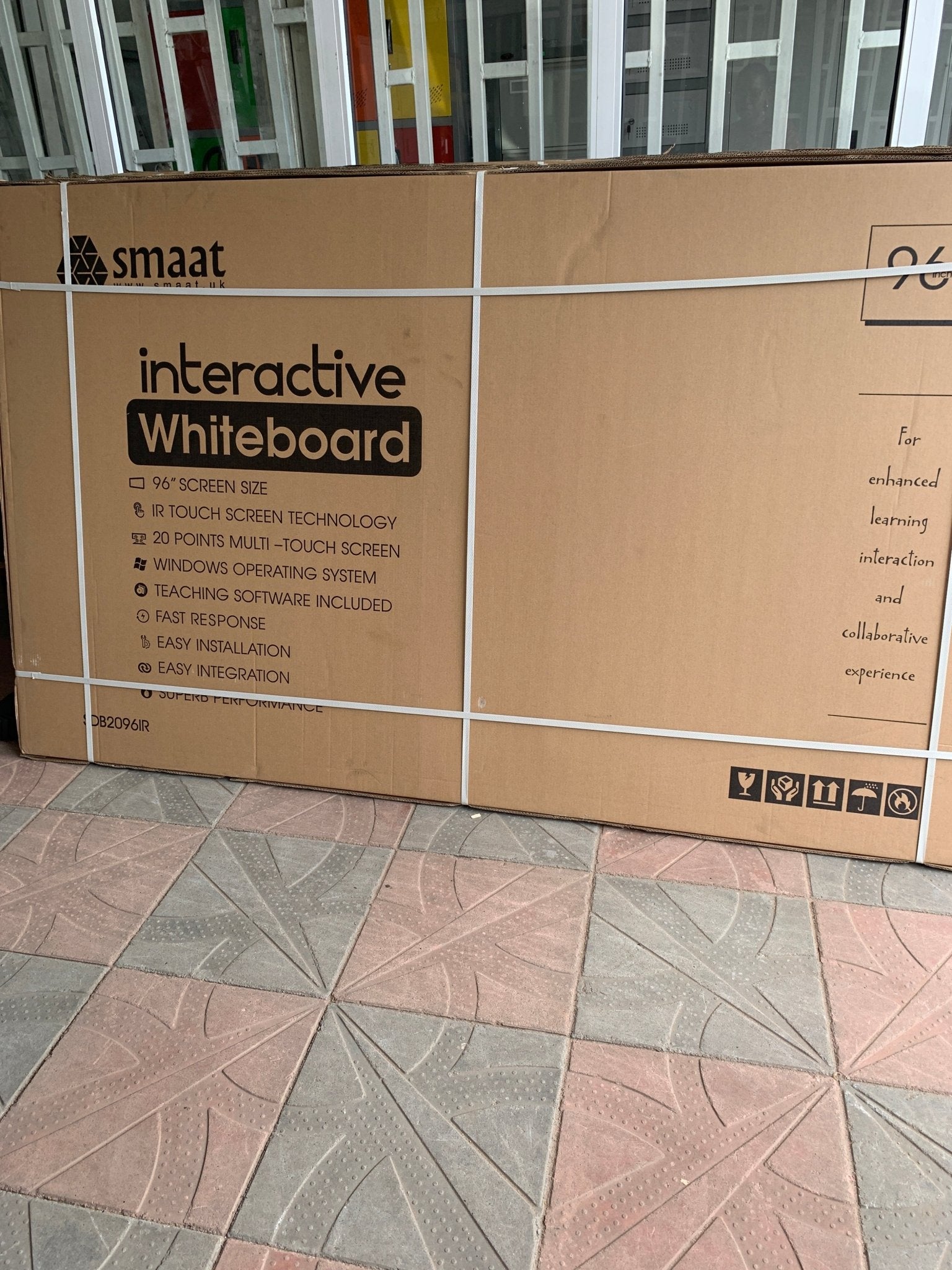 SMAAT INTER ACTIVE DIGITAL PANEL 96 INCHES - Joche